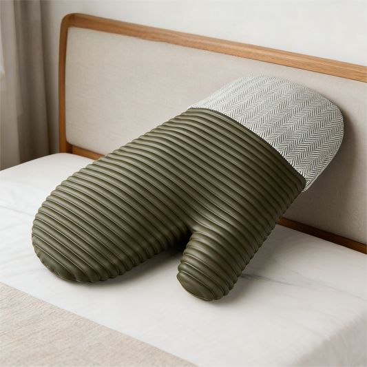 Extra Long Silicone Oven Mitts, Heat Resistant Kitchen Gloves with Non-Slip Striped Design, Soft Cotton Lining and Hanging Loop for Baking Grilling